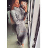 Длинное вязаное платье под горло