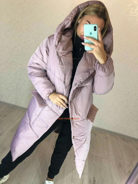 Жіноче зимове пальто із капюшоном