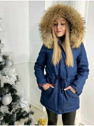 Жіноча зимова парка з натуральним хутром Жіноча зимова парка з натуральним хутром