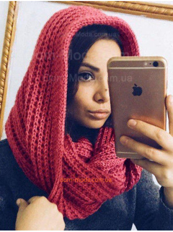 Жіночий в'язаний шарф хомут