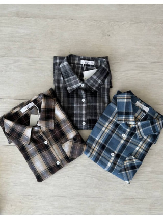 Жіноча сорочка в клітинку з рукавом